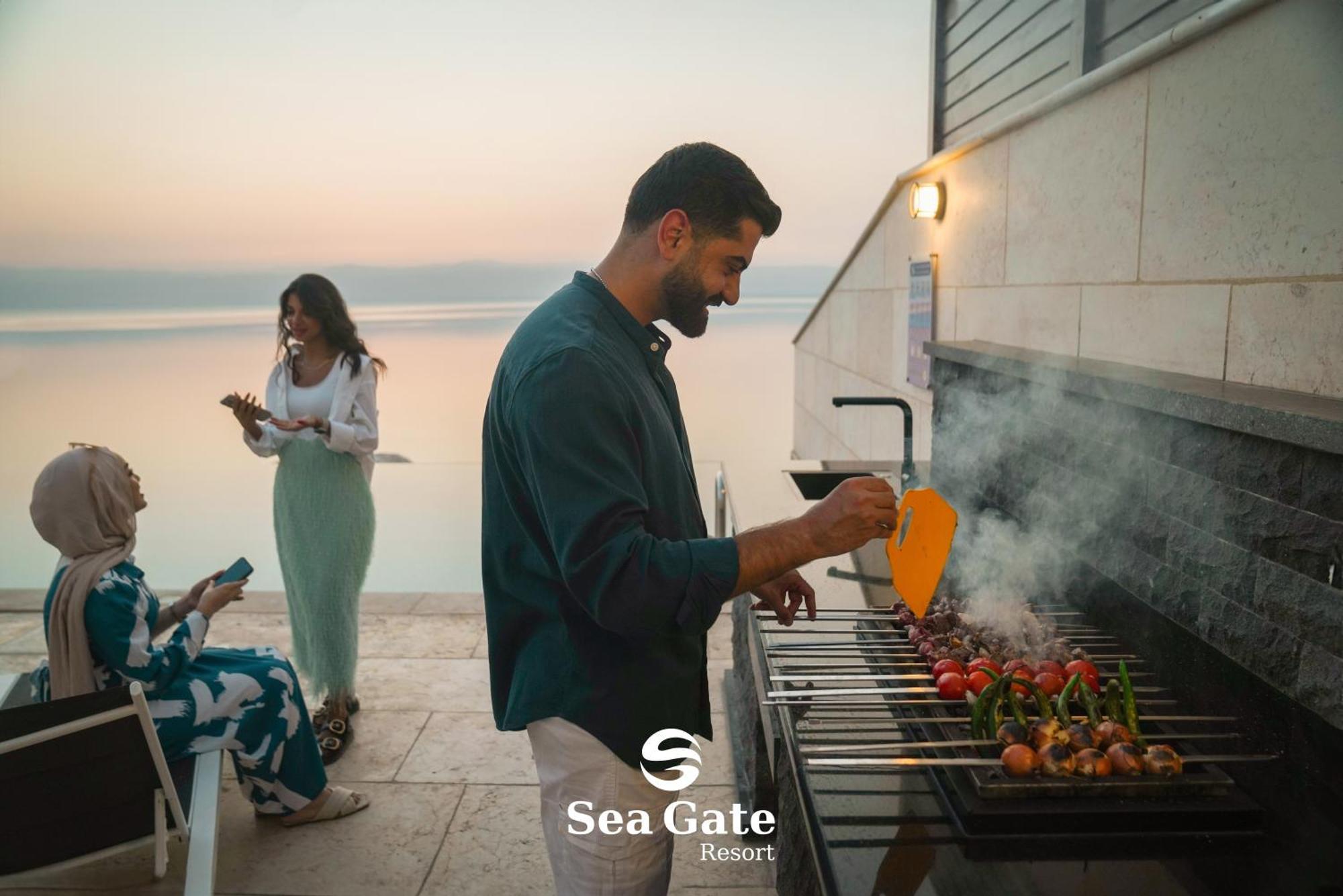 Sea Gate Resort Sweimeh Exterior photo
